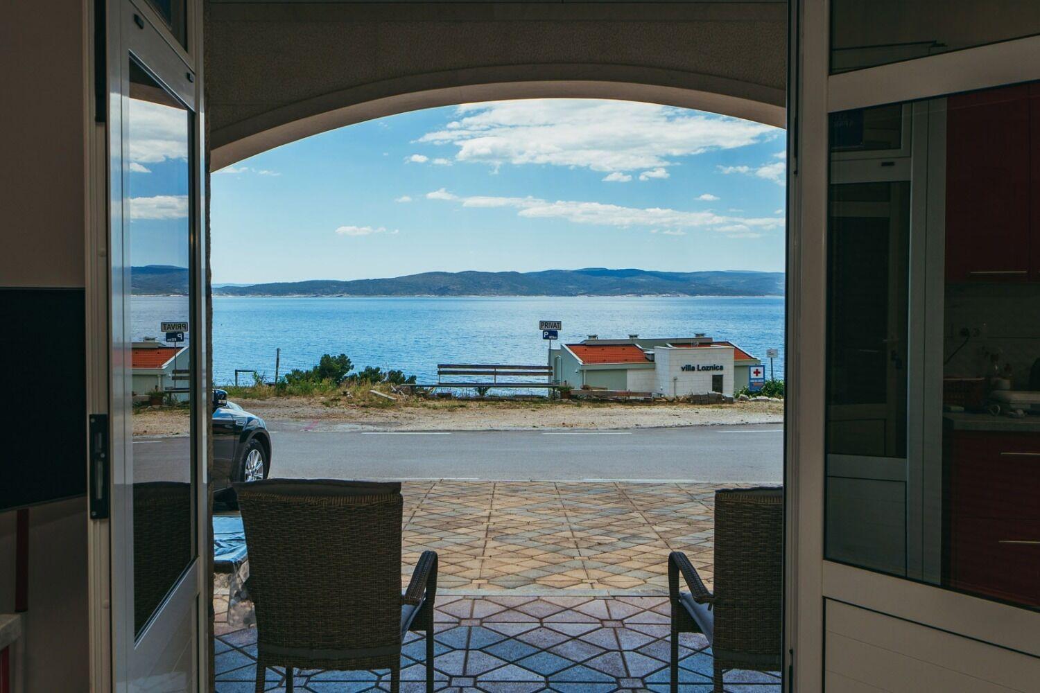 Apartments Lovre - Close To The Sea Brela Exterior photo
