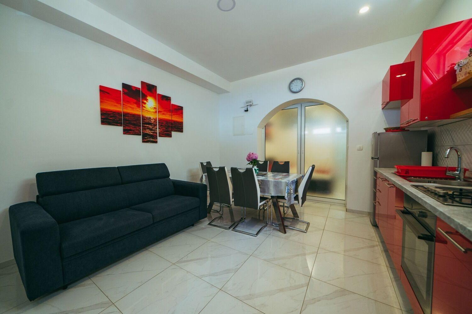 Apartments Lovre - Close To The Sea Brela Exterior photo
